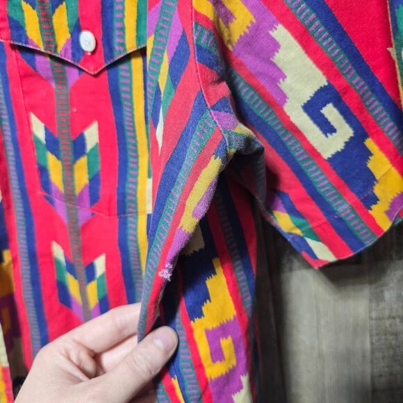 Wrangler Vintage 90s Red Southwestern Print Short Sleeve Western Shirt - Picture 2 of 5